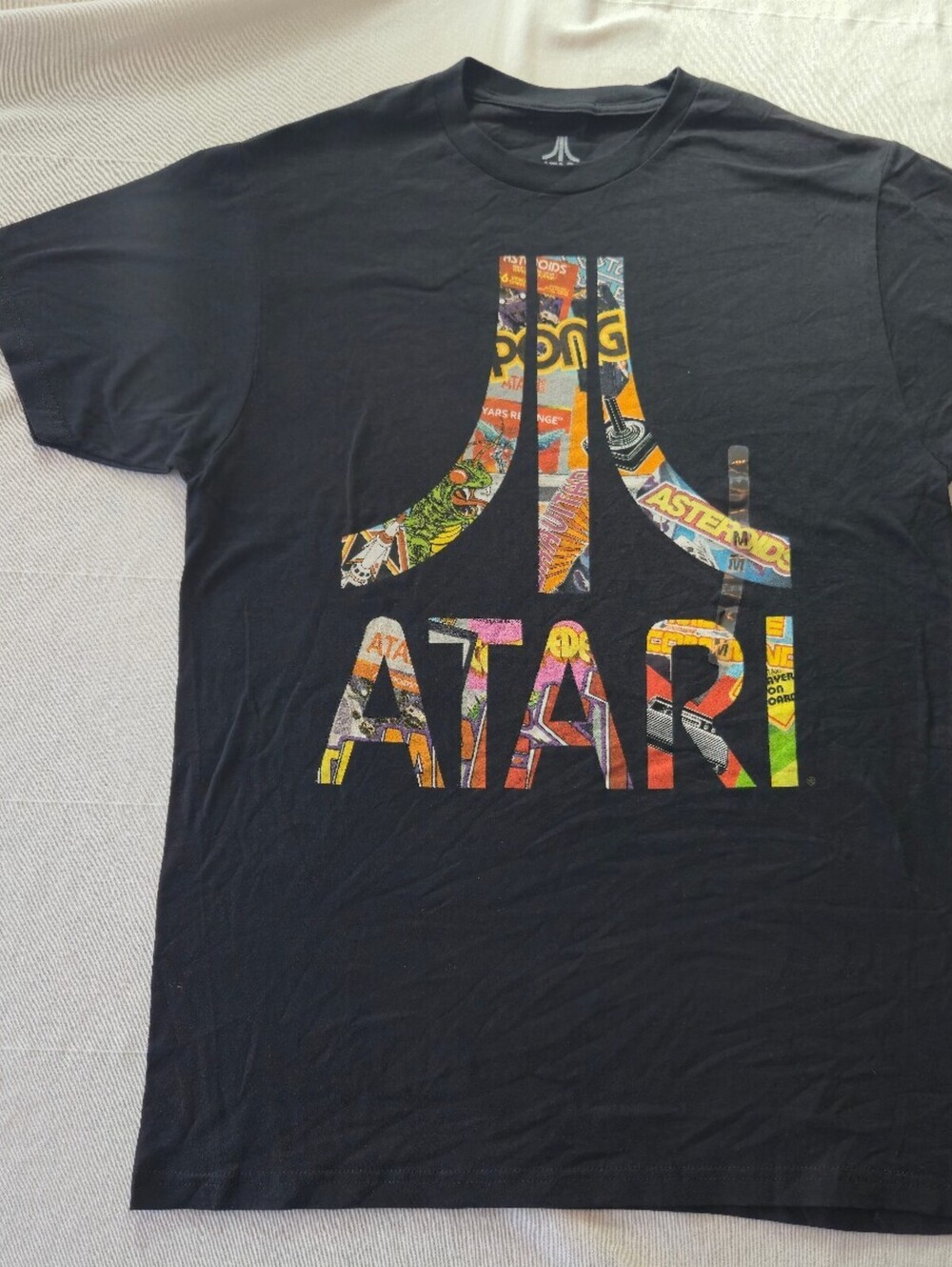 Atari 2019 Retro Graphic Logo Black T-Shirt Size Medium New